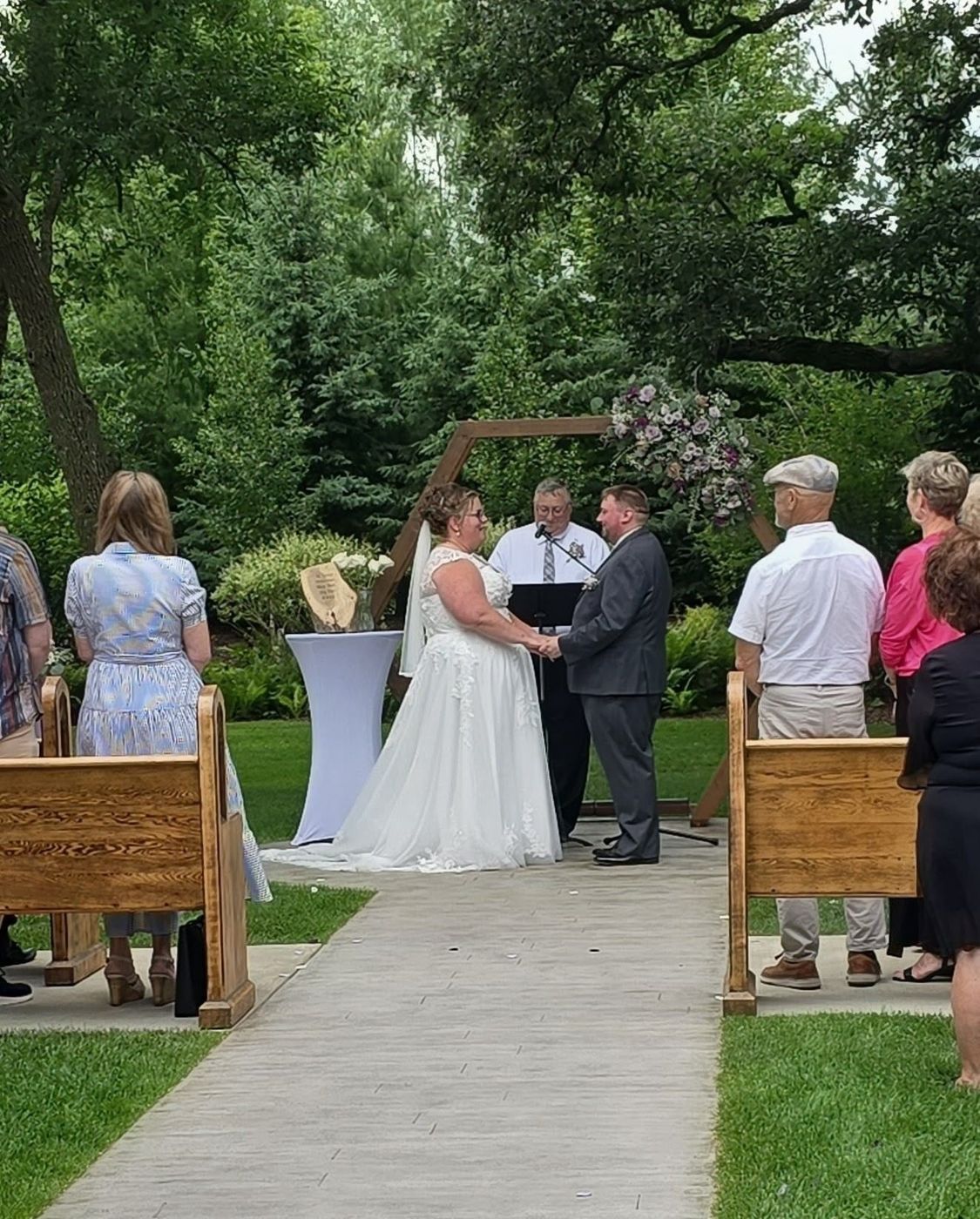Outdoor wedding ceremony with sound by Illumination